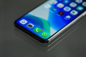 cara mengatasi notifikasi wa telat masuk